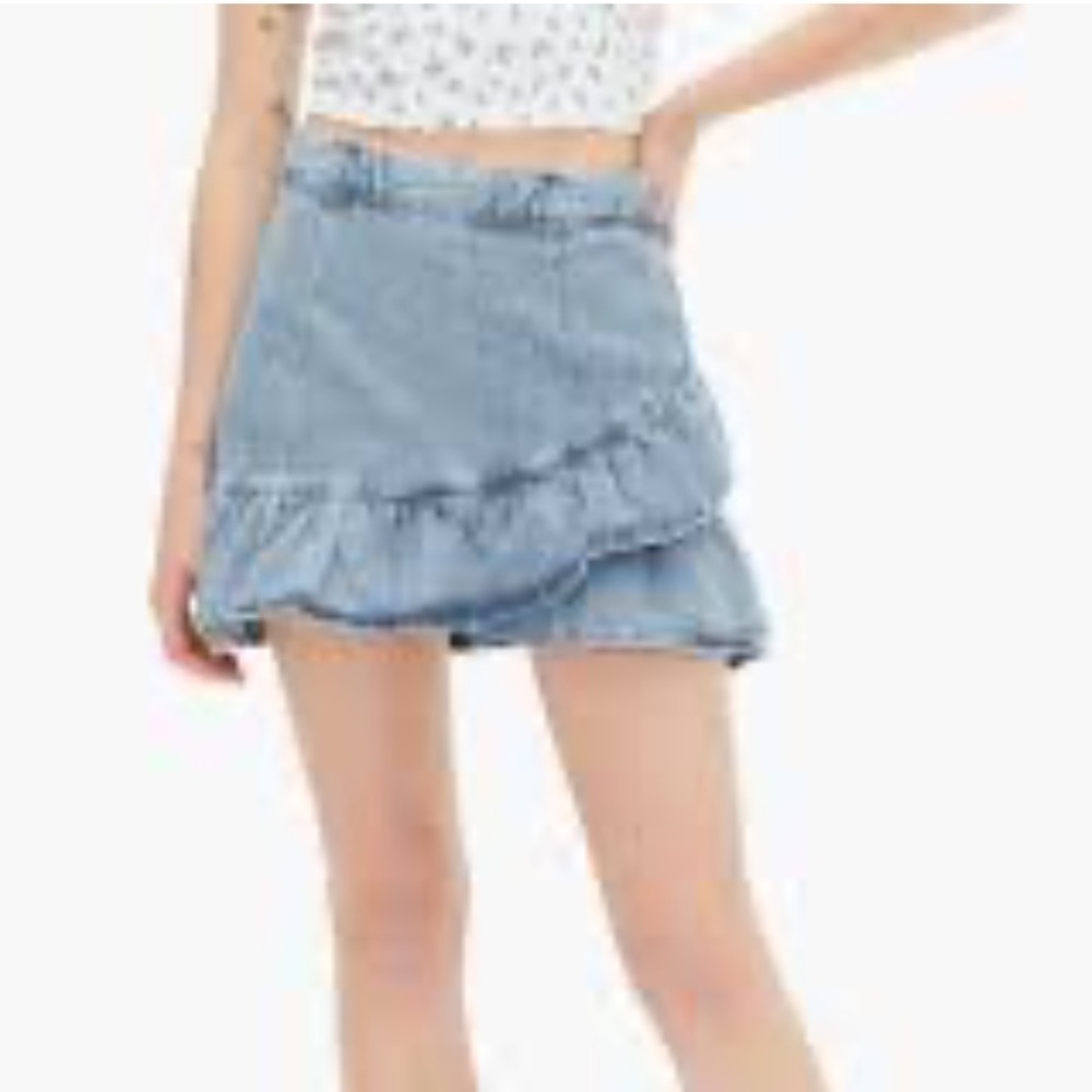 Hollister tulip hem Denim Ruffle mini skirt size 0 ultra high-rise mini skirt
